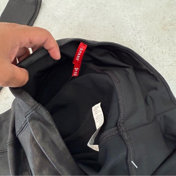 SPANX Faux Leather leggings size M - Picture 5 of 10